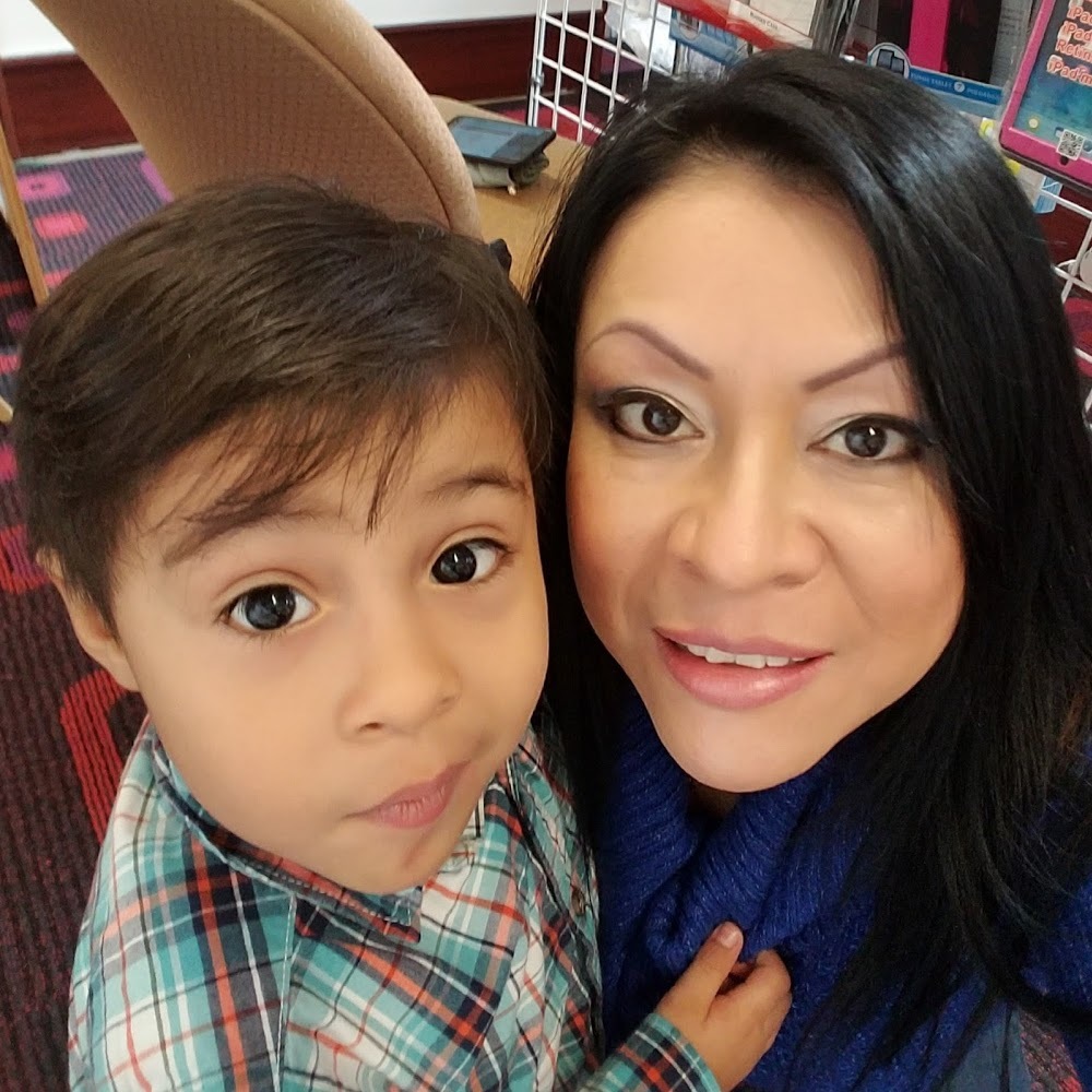 Meet your Posher, Luz myriam